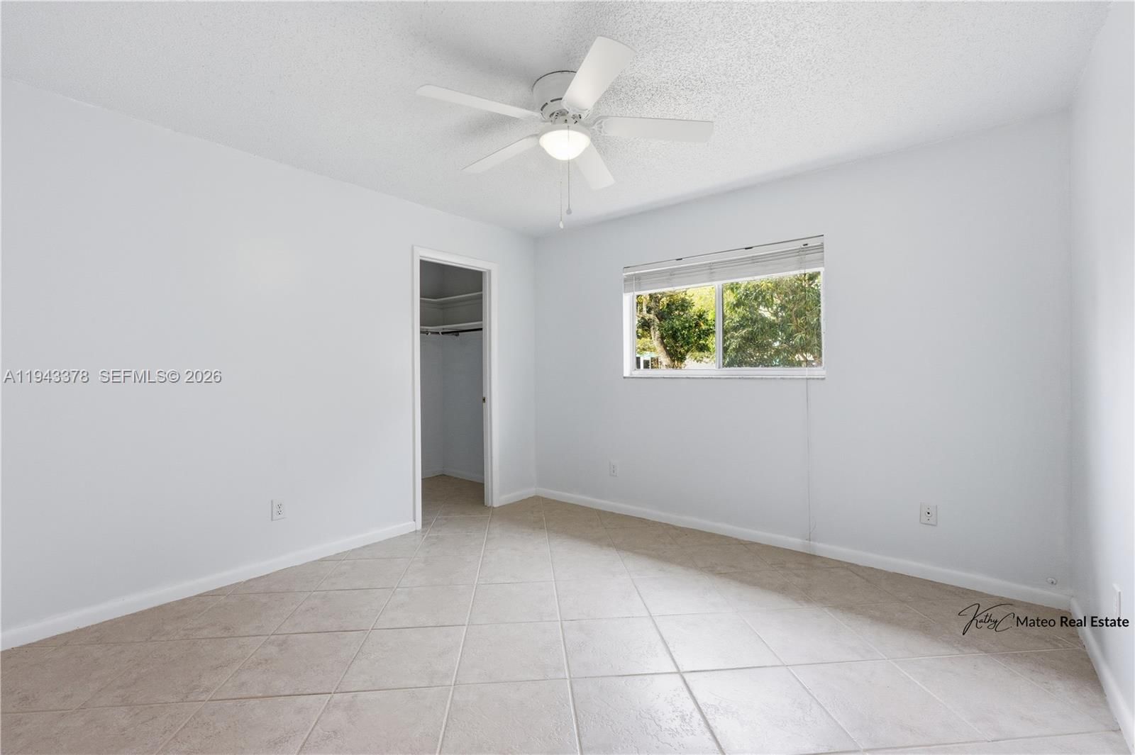 Real estate property located at 525 22nd Ave, Indian River, Laurelwood Unit 1, Vero Beach, FL