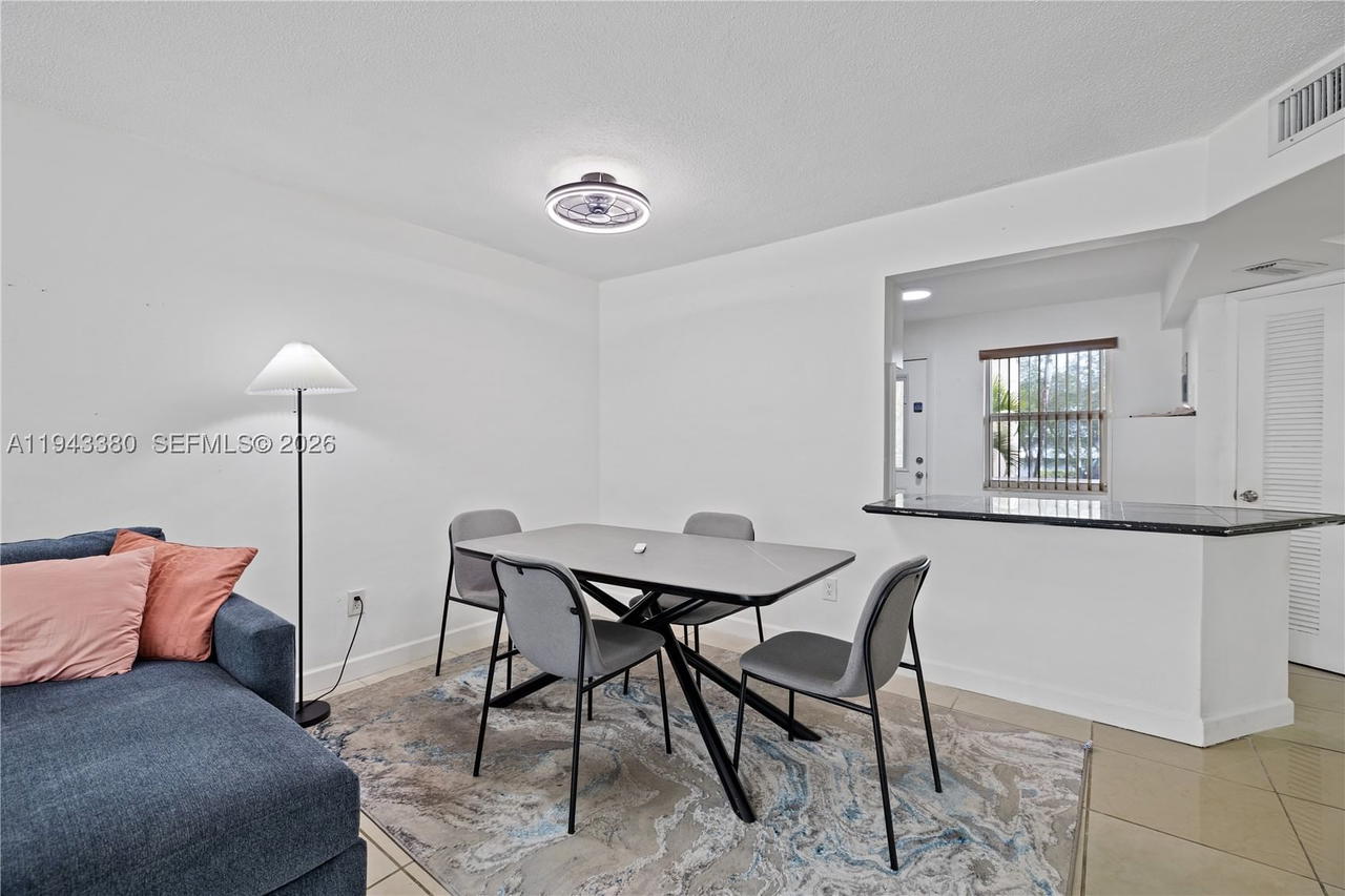 Real estate property located at 1501 191st St C216, Miami-dade, Rolling Green Condo C, Miami, FL