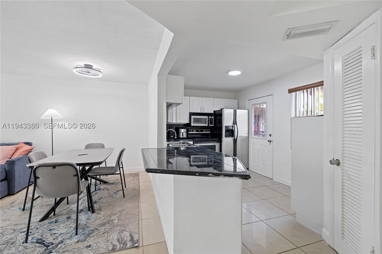 Real estate property located at 1501 191st St C216, Miami-dade, Rolling Green Condo C, Miami, FL