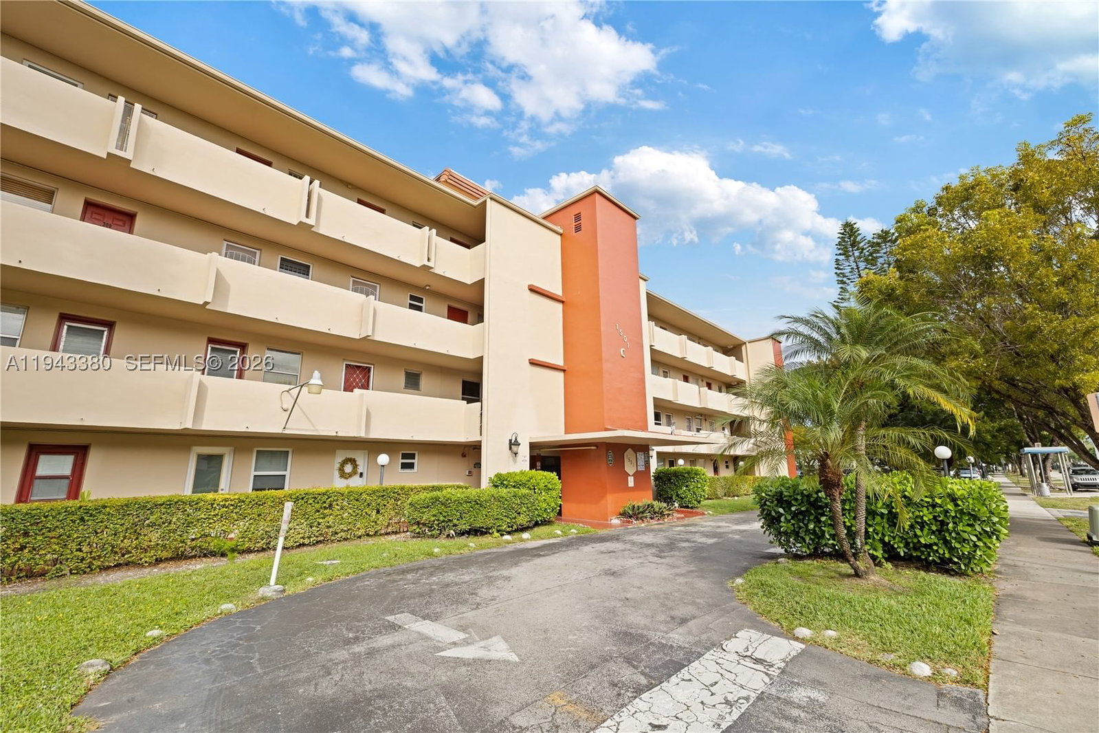 Real estate property located at 1501 191st St C216, Miami-dade, Rolling Green Condo C, Miami, FL