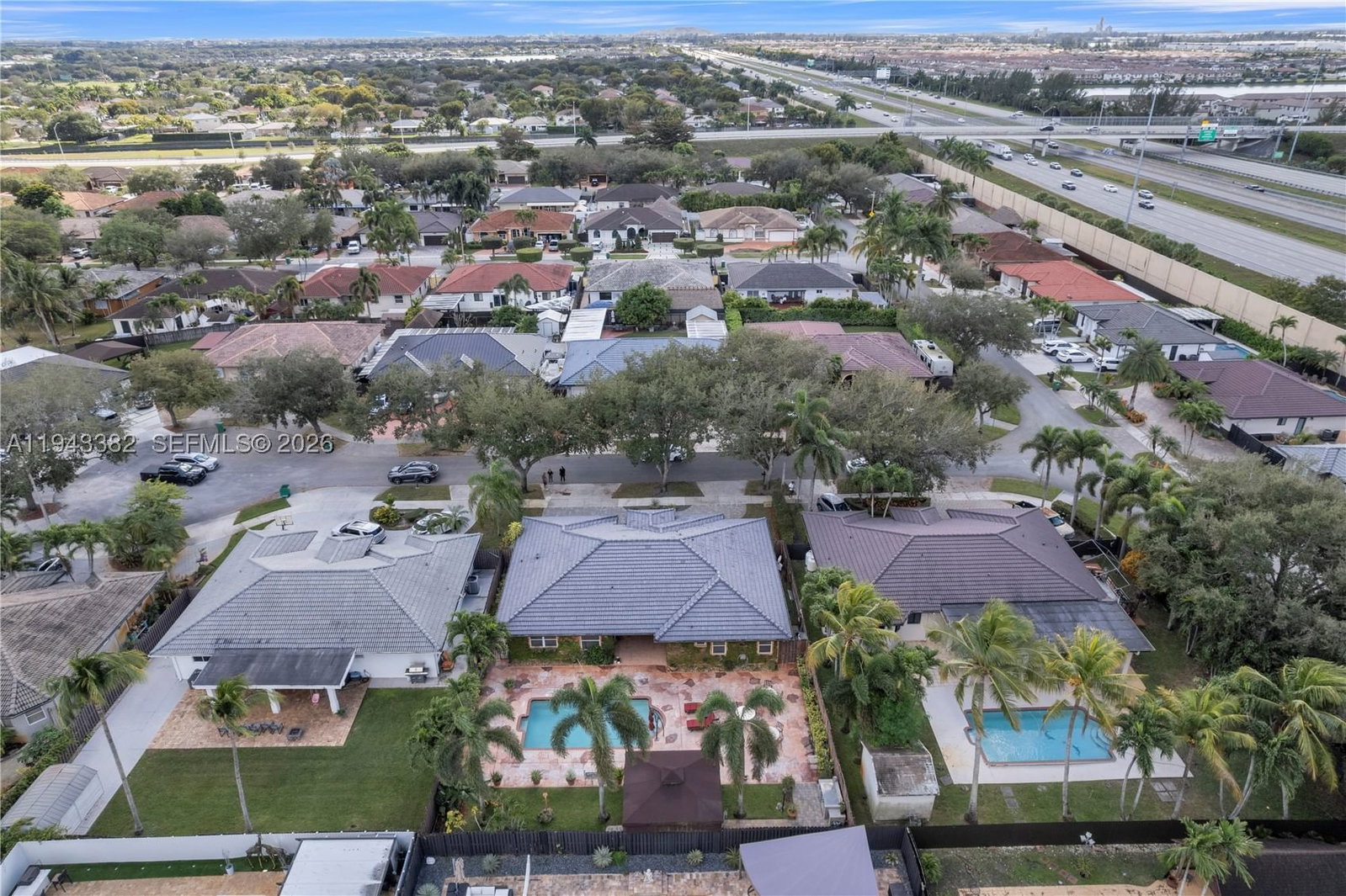 Real estate property located at 9125 172nd Ter, Miami-dade, Royal Landings, Hialeah, FL
