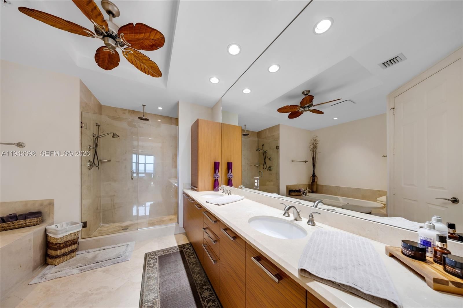 Real estate property located at 4444 El Mar Dr #3302, Broward, Villas By The Sea 3 Condo, Lauderdale By The Sea, FL