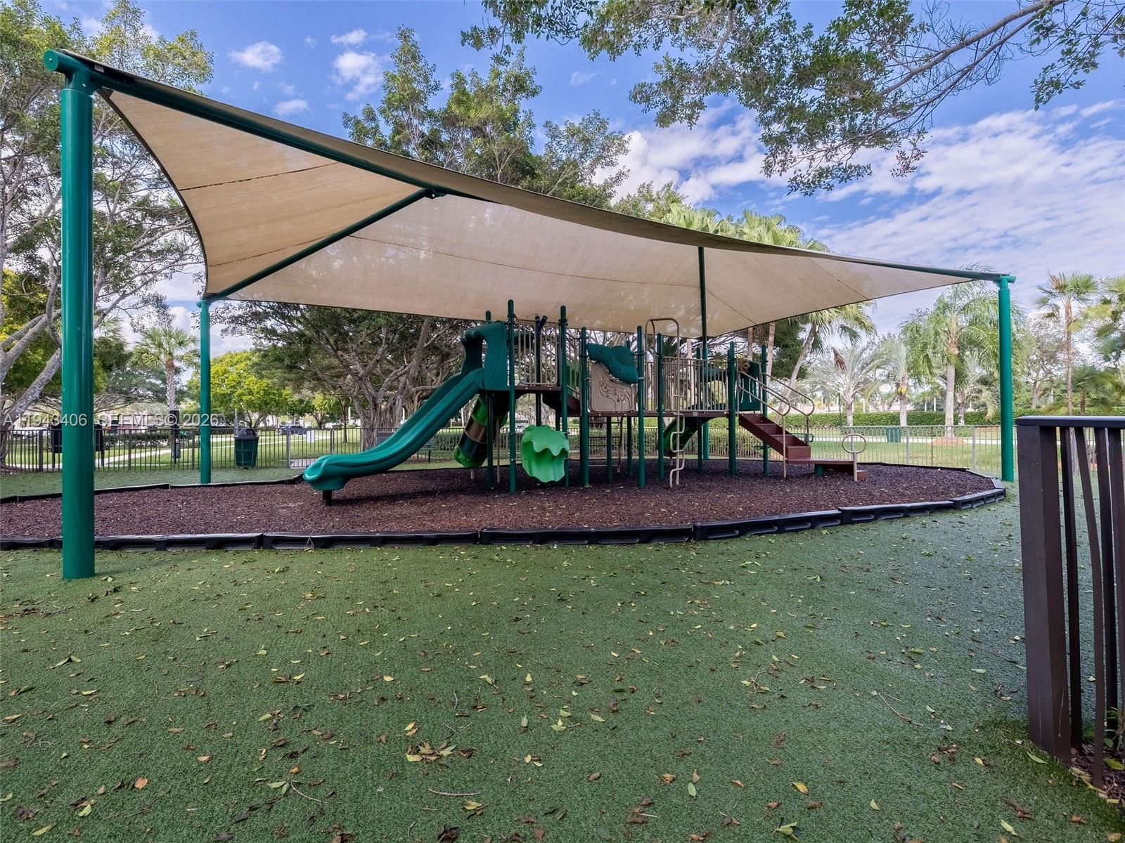 Real estate property located at 2763 Oakbrook Dr, Broward, Sector 7 South, Weston, FL