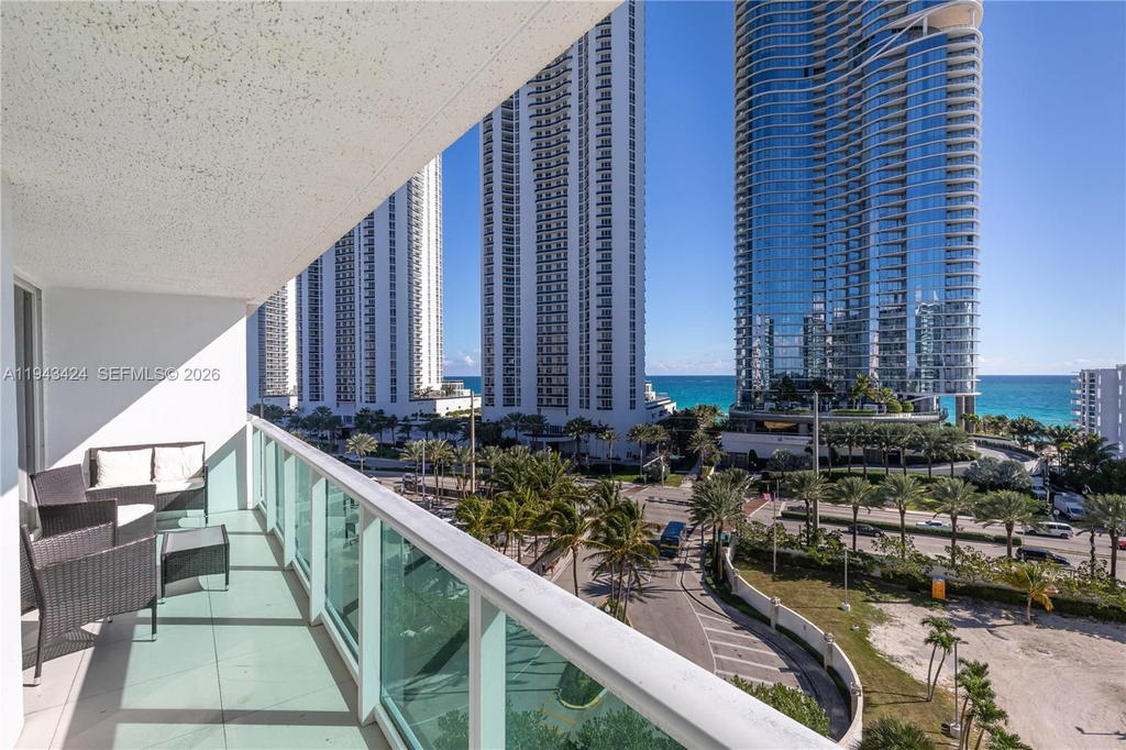 Real estate property located at 100 Bayview Dr #907, Miami-dade, Arlen House East Condo, Sunny Isles Beach, FL