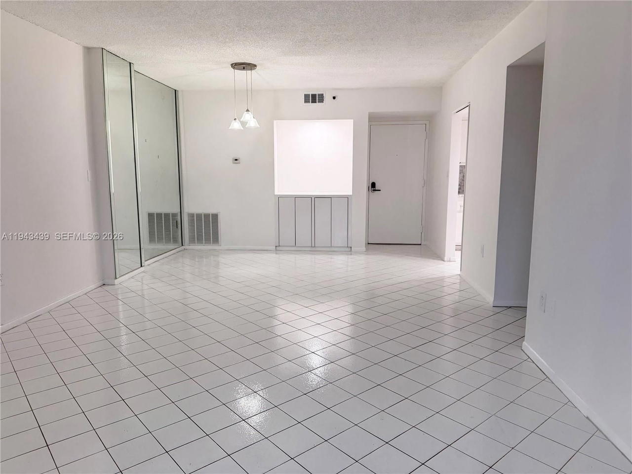 Real estate property located at 919 Hillcrest Dr #304, Broward, Hillcrest East No 20 Cond, Hollywood, FL