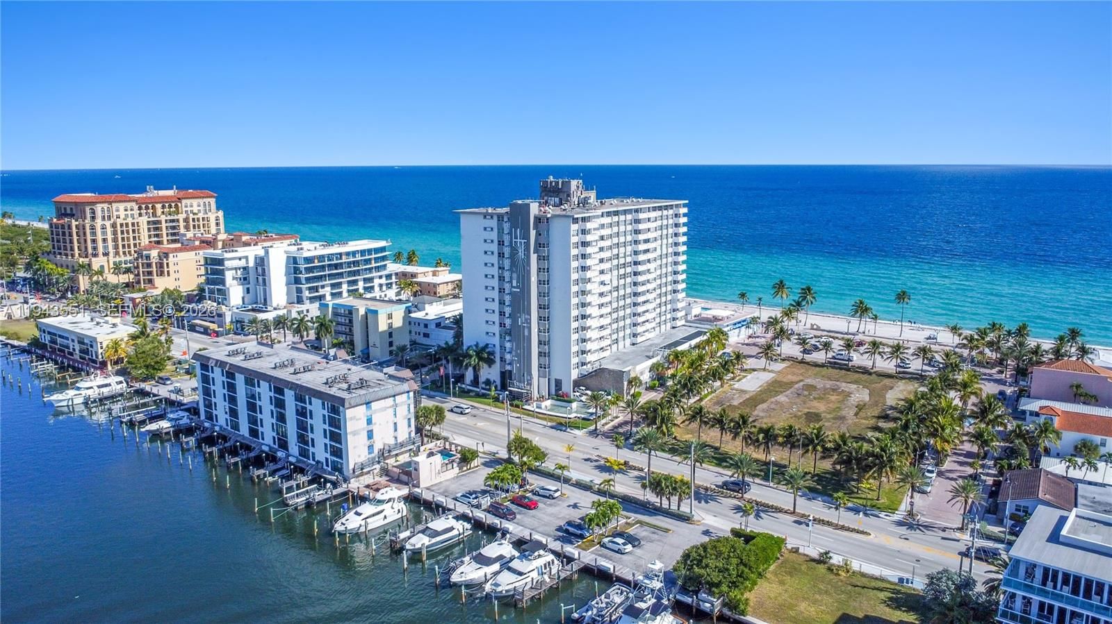 Real estate property located at 3111 Ocean Dr #1502, Broward, Hollywood Towers Condo, Hollywood, FL