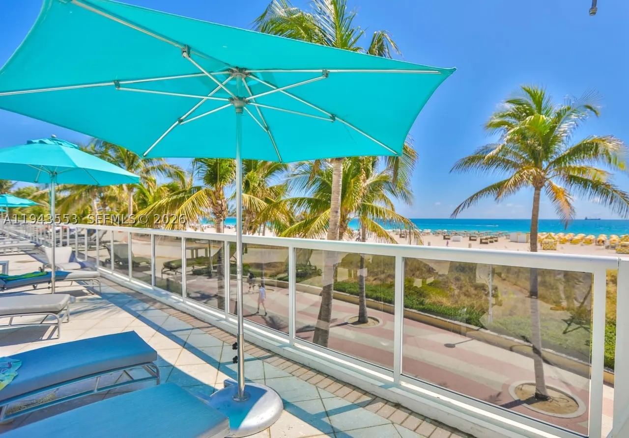 Real estate property located at 100 Lincoln Rd #426, Miami-dade, The Decoplage Condo, Miami Beach, FL