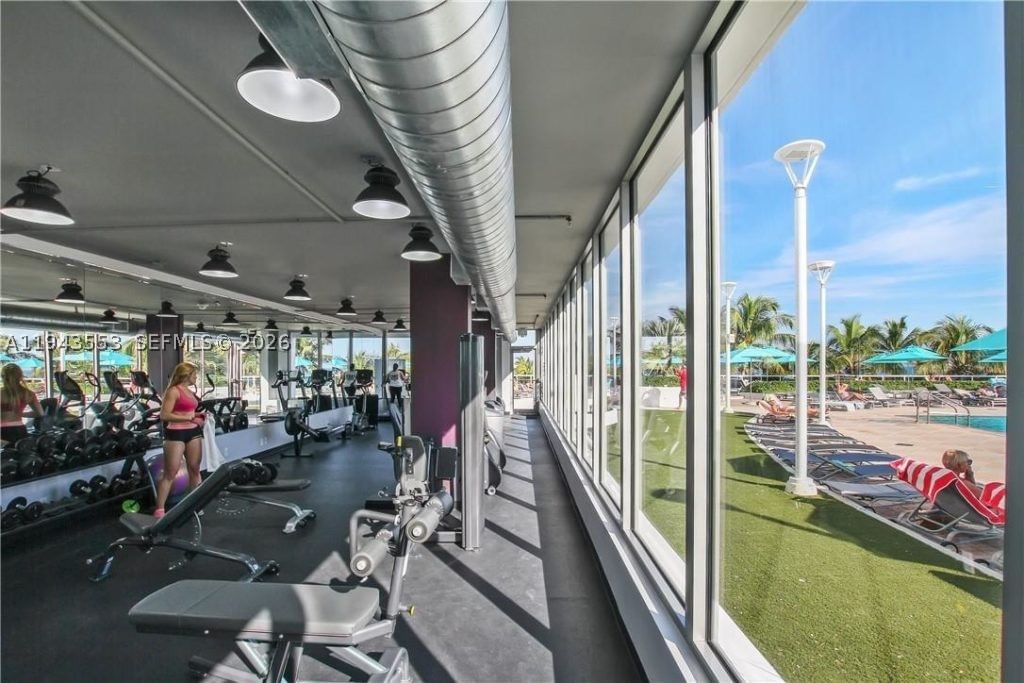 Real estate property located at 100 Lincoln Rd #426, Miami-dade, The Decoplage Condo, Miami Beach, FL