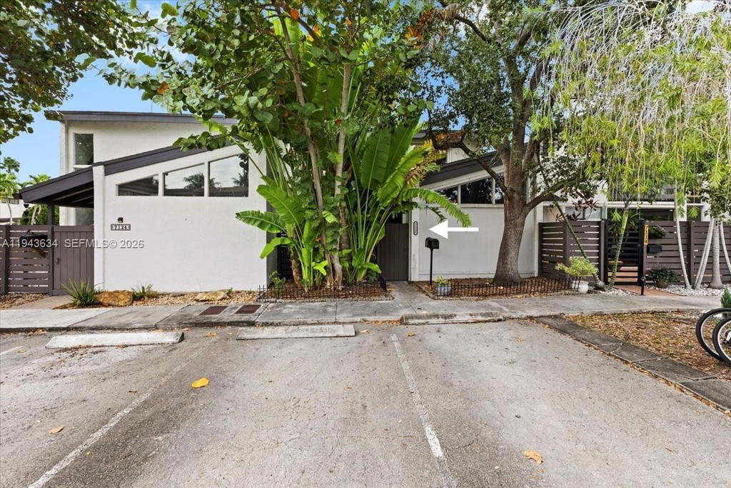 Real estate property located at 7120 112th Ave, Miami-dade, Snapper Creek Townhouses, Miami, FL
