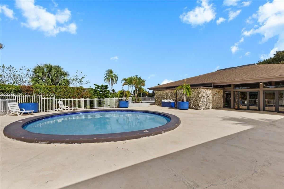 Real estate property located at 7120 112th Ave, Miami-dade, Snapper Creek Townhouses, Miami, FL