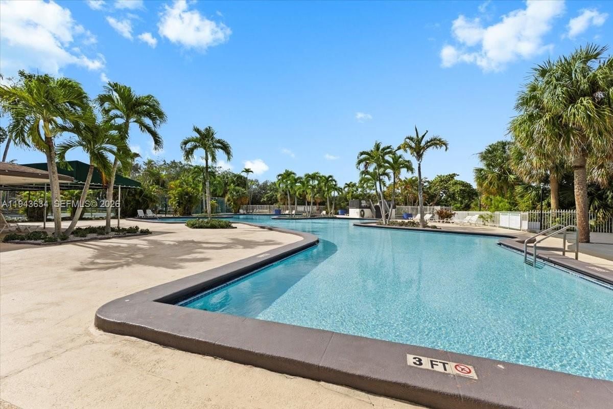 Real estate property located at 7120 112th Ave, Miami-dade, Snapper Creek Townhouses, Miami, FL