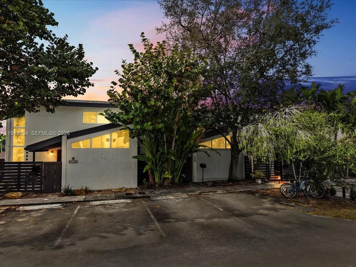 Real estate property located at 7120 112th Ave, Miami-dade, Snapper Creek Townhouses, Miami, FL