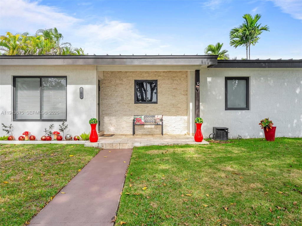 Real estate property located at 11415 56th St, Miami-dade, Westwood Lake 4th Addn, Miami, FL