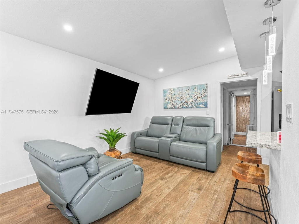 Real estate property located at 11415 56th St, Miami-dade, Westwood Lake 4th Addn, Miami, FL