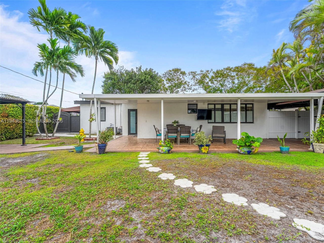 Real estate property located at 11415 56th St, Miami-dade, Westwood Lake 4th Addn, Miami, FL