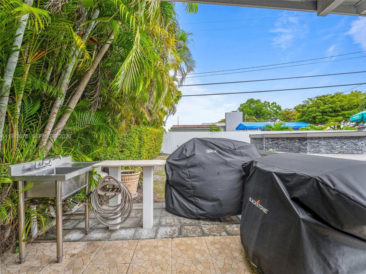 Real estate property located at 11415 56th St, Miami-dade, Westwood Lake 4th Addn, Miami, FL