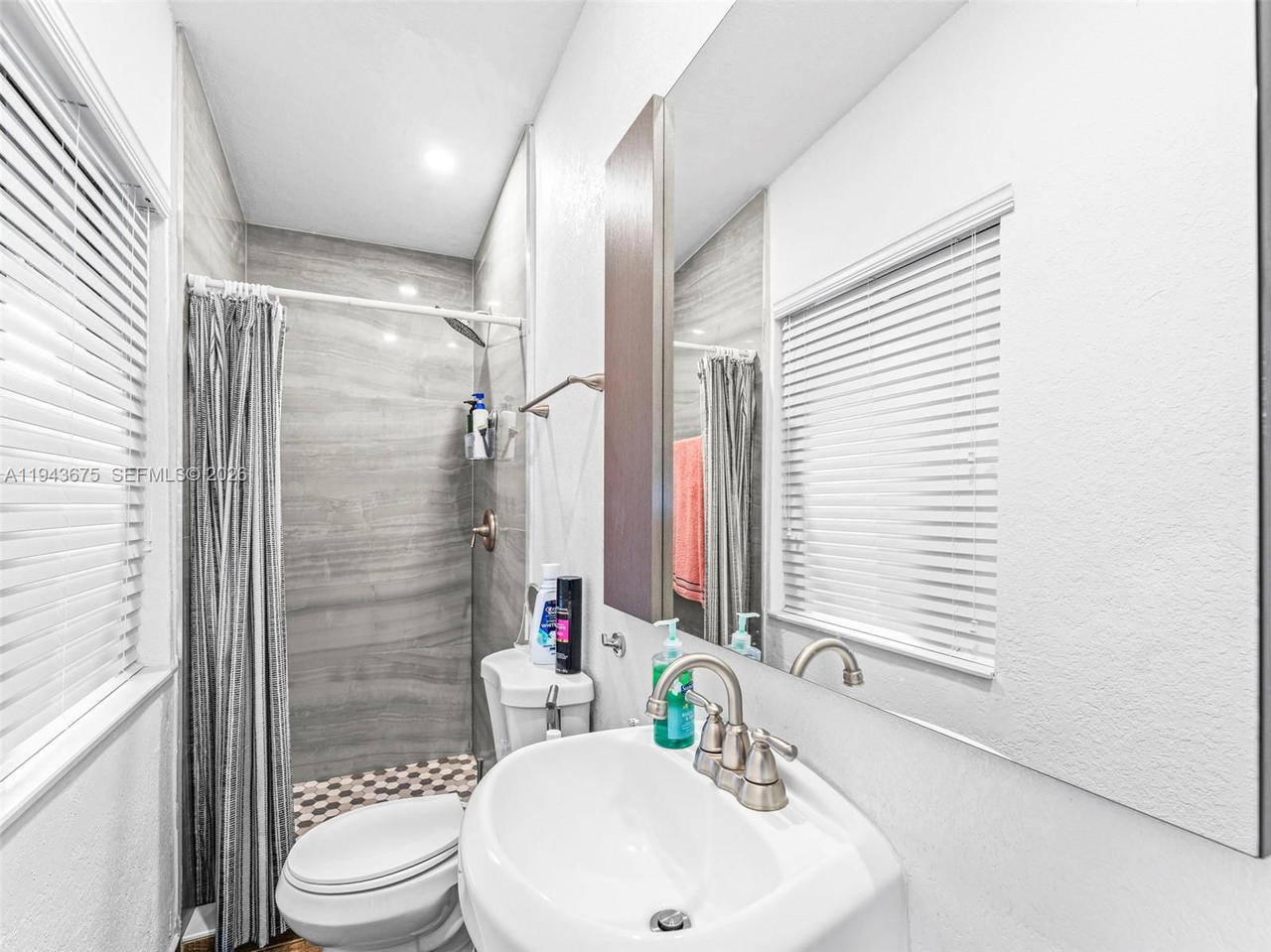 Real estate property located at 11415 56th St, Miami-dade, Westwood Lake 4th Addn, Miami, FL