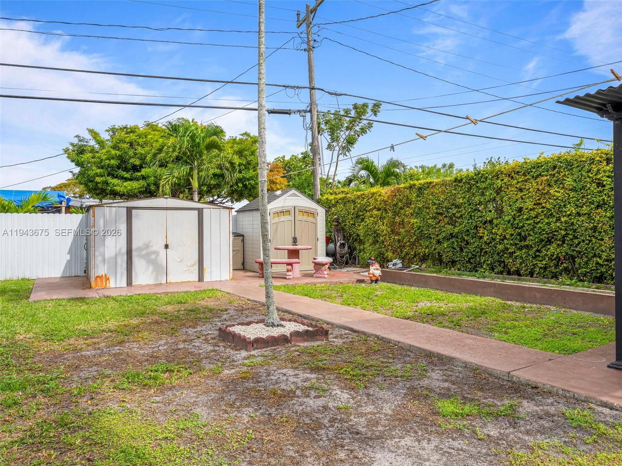 Real estate property located at 11415 56th St, Miami-dade, Westwood Lake 4th Addn, Miami, FL