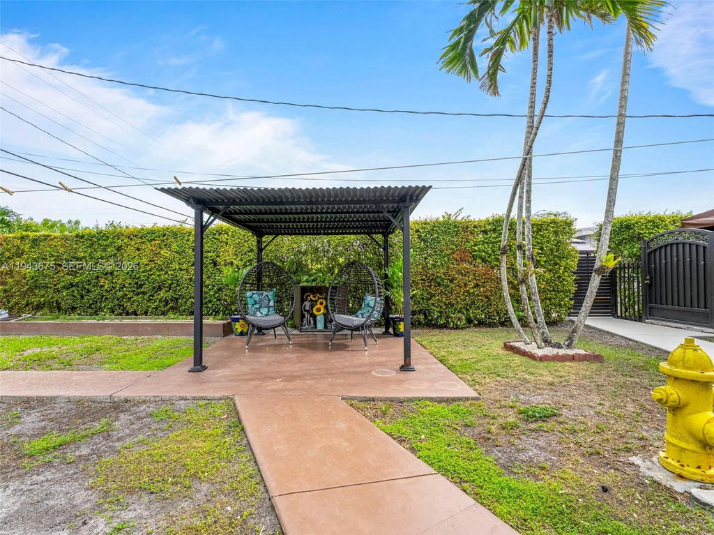 Real estate property located at 11415 56th St, Miami-dade, Westwood Lake 4th Addn, Miami, FL