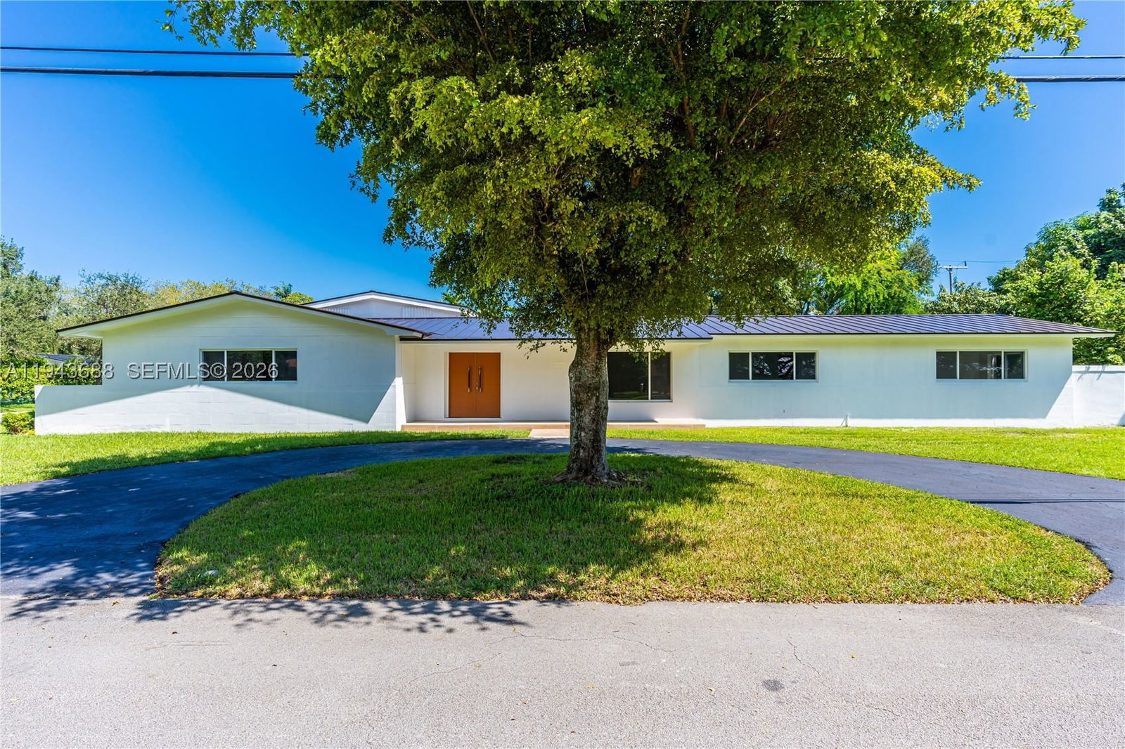 Real estate property located at 12525 68th Ct, Miami-dade, Rock Lake, Pinecrest, FL