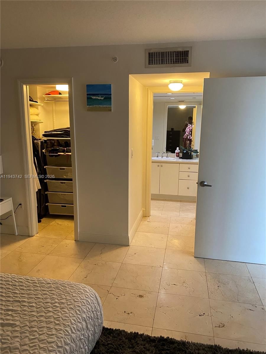 Real estate property located at 6917 Collins Ave #426, Miami-dade, The Collins Condo, Miami Beach, FL