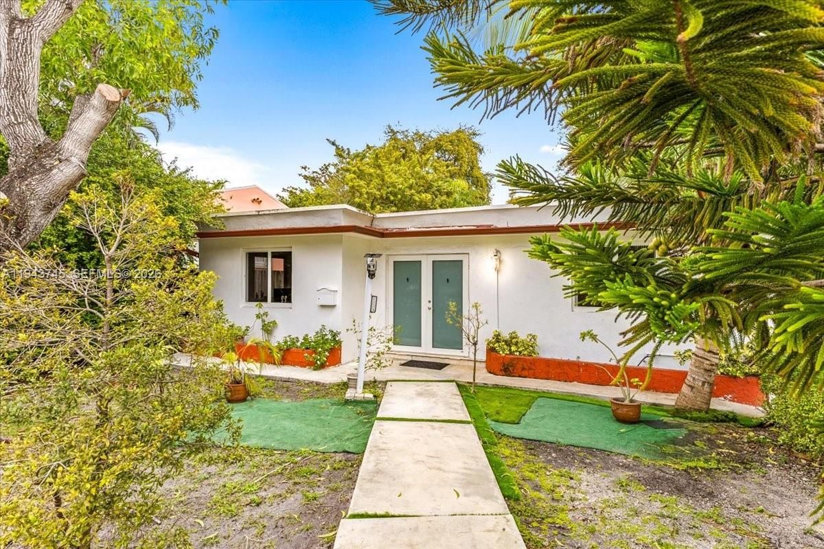 Real estate property located at 321 19th Rd, Miami-dade, Holleman Park, Miami, FL