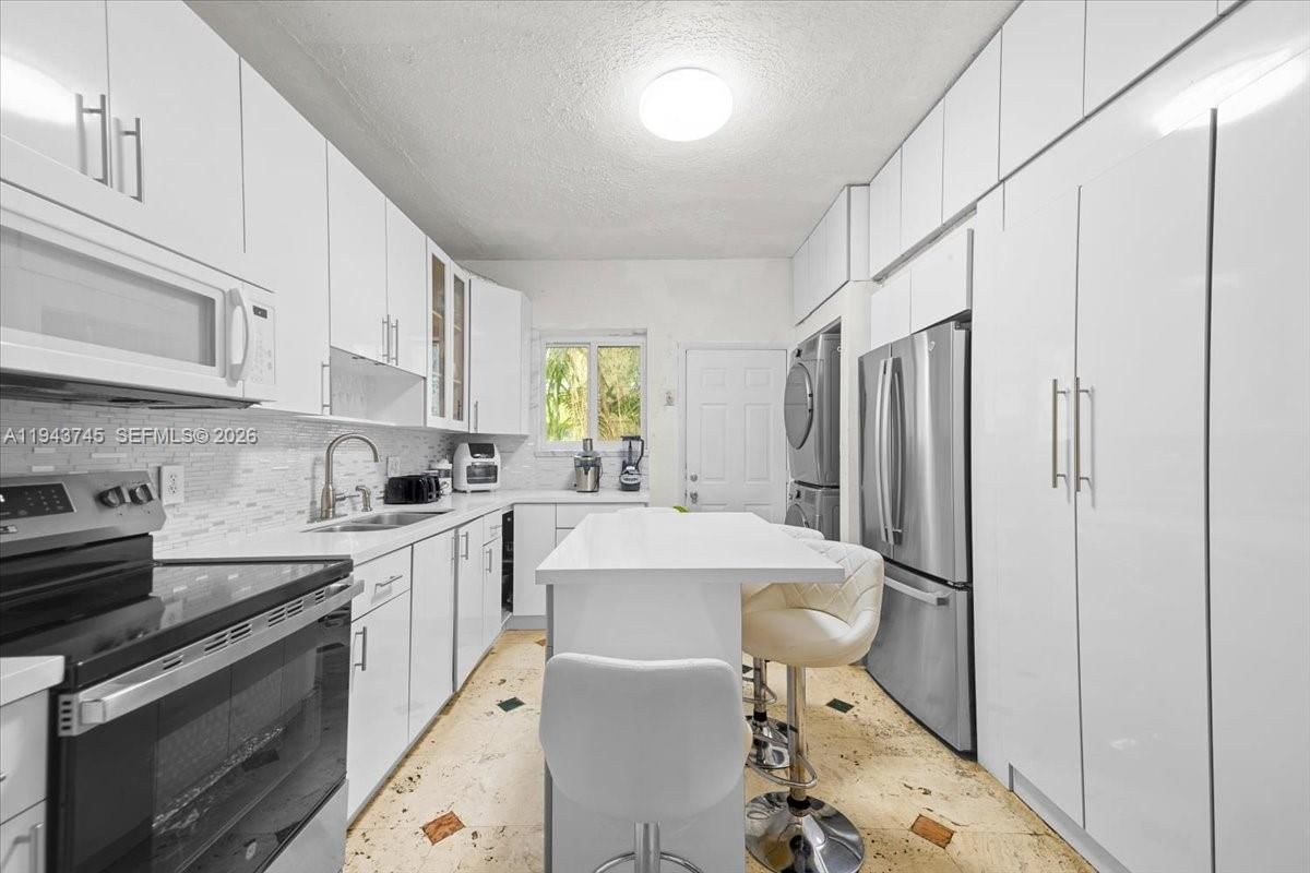 Real estate property located at 321 19th Rd, Miami-dade, Holleman Park, Miami, FL