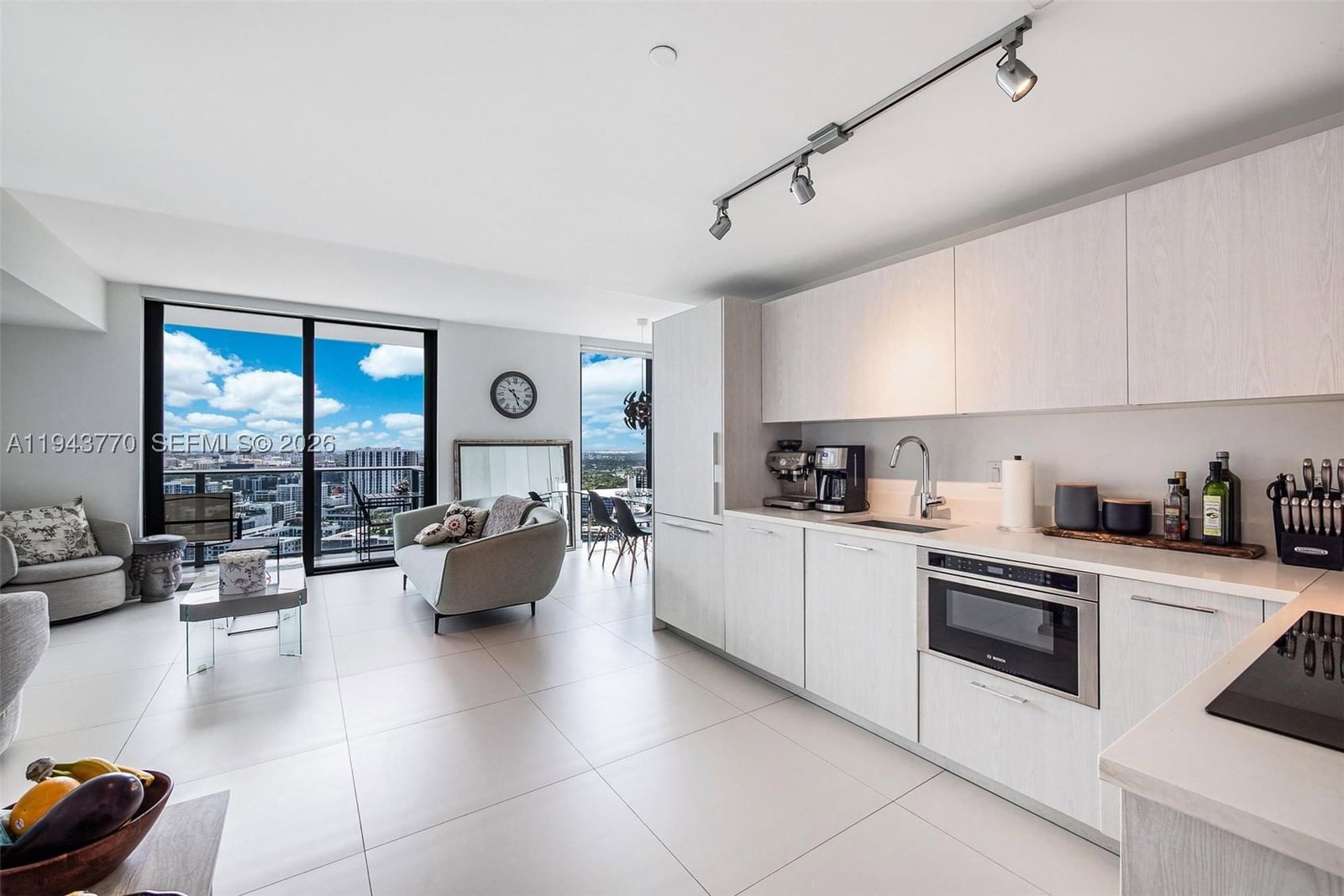 Real estate property located at 501 31st St #3009, Miami-dade, Paraiso Bayviews Condo, Miami, FL