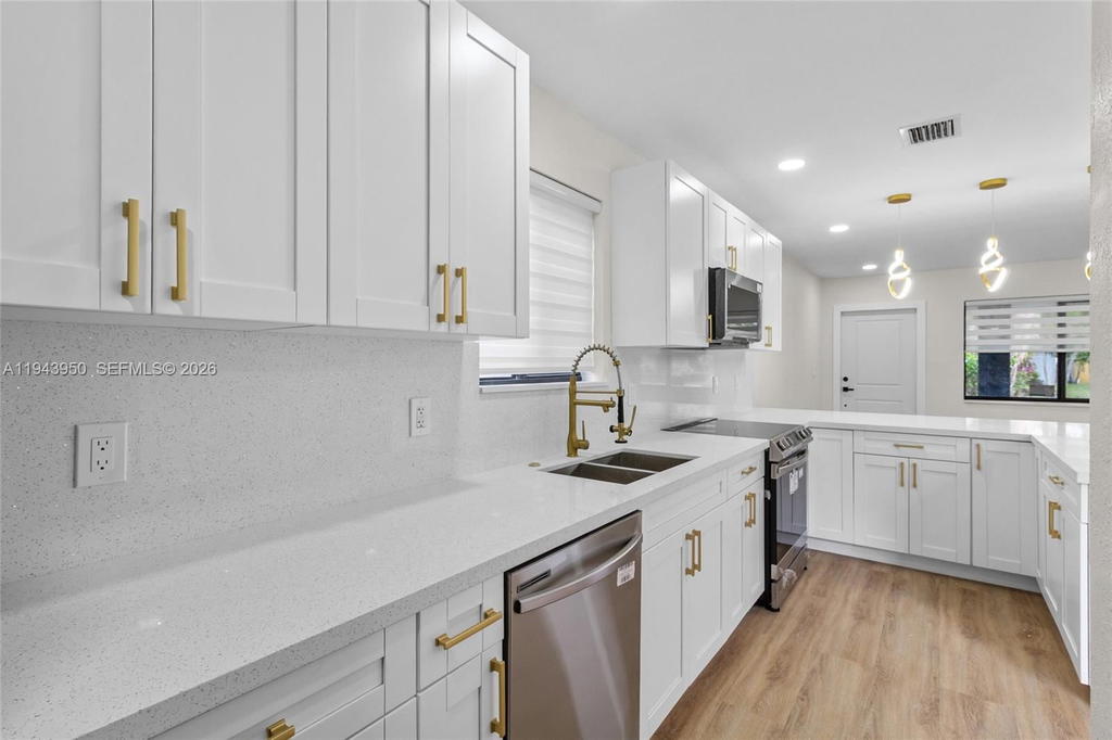 Real estate property located at 3608 22nd St, Broward, Fairfax Brolliar Add Sec, Fort Lauderdale, FL