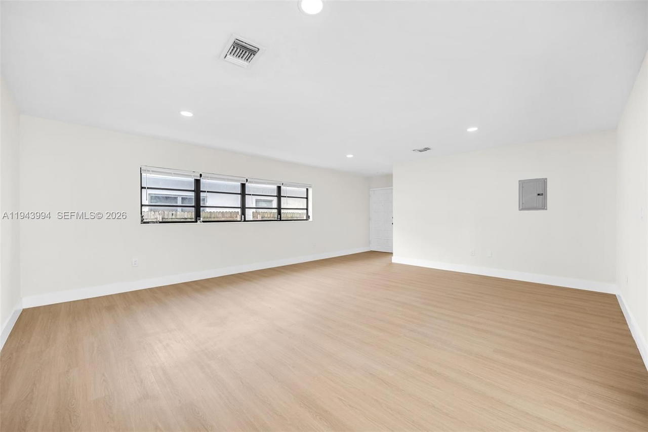 Real estate property located at 1550 118th Ter, Miami-dade, Biscayne Court, Miami, FL