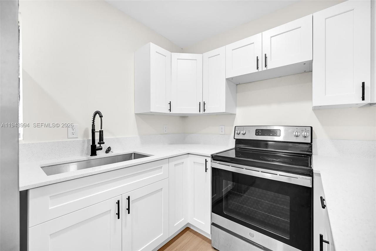 Real estate property located at 1550 118th Ter, Miami-dade, Biscayne Court, Miami, FL