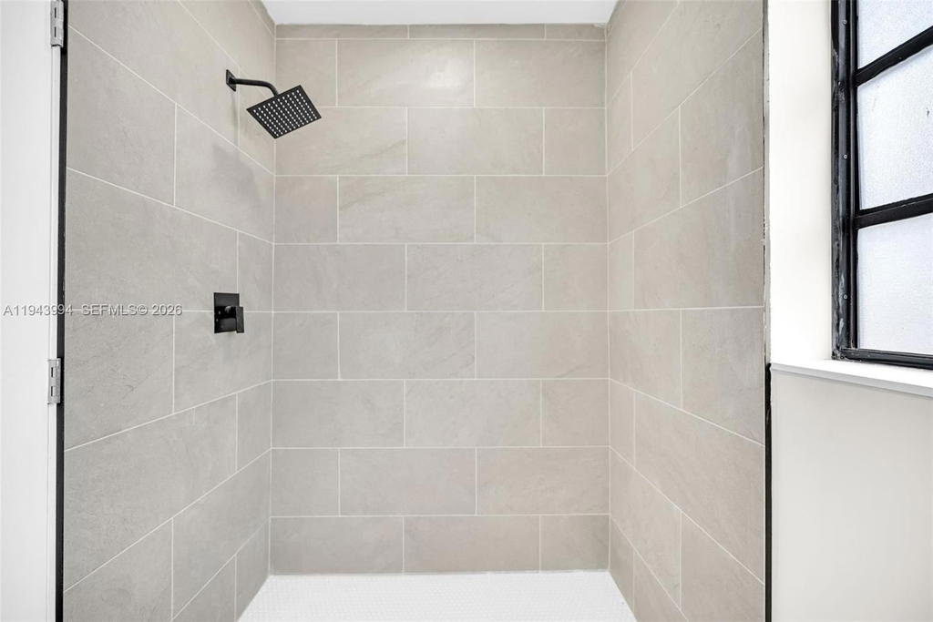 Real estate property located at 1550 118th Ter, Miami-dade, Biscayne Court, Miami, FL