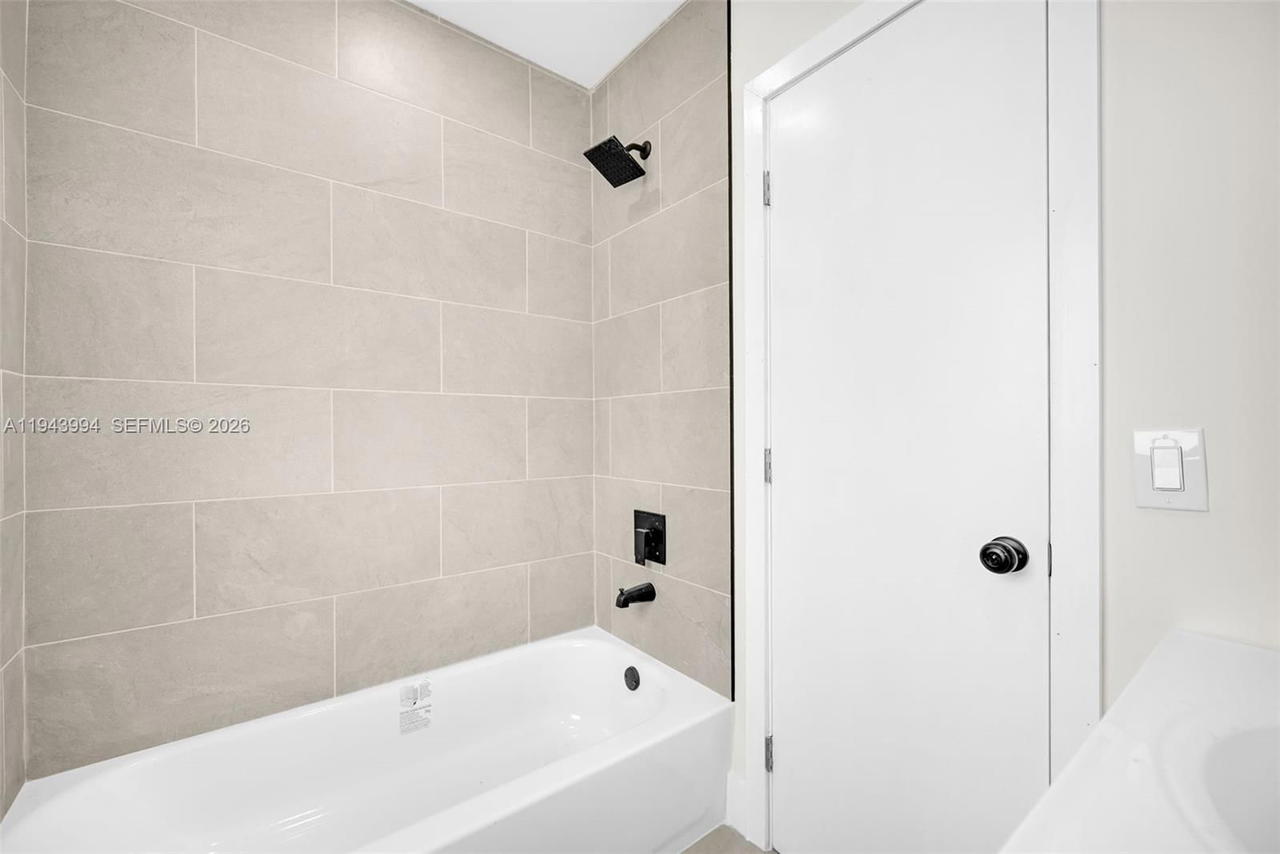 Real estate property located at 1550 118th Ter, Miami-dade, Biscayne Court, Miami, FL