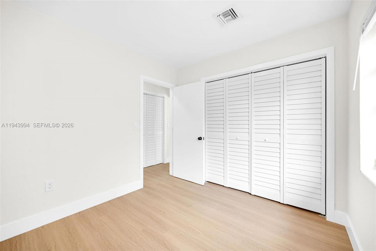 Real estate property located at 1550 118th Ter, Miami-dade, Biscayne Court, Miami, FL