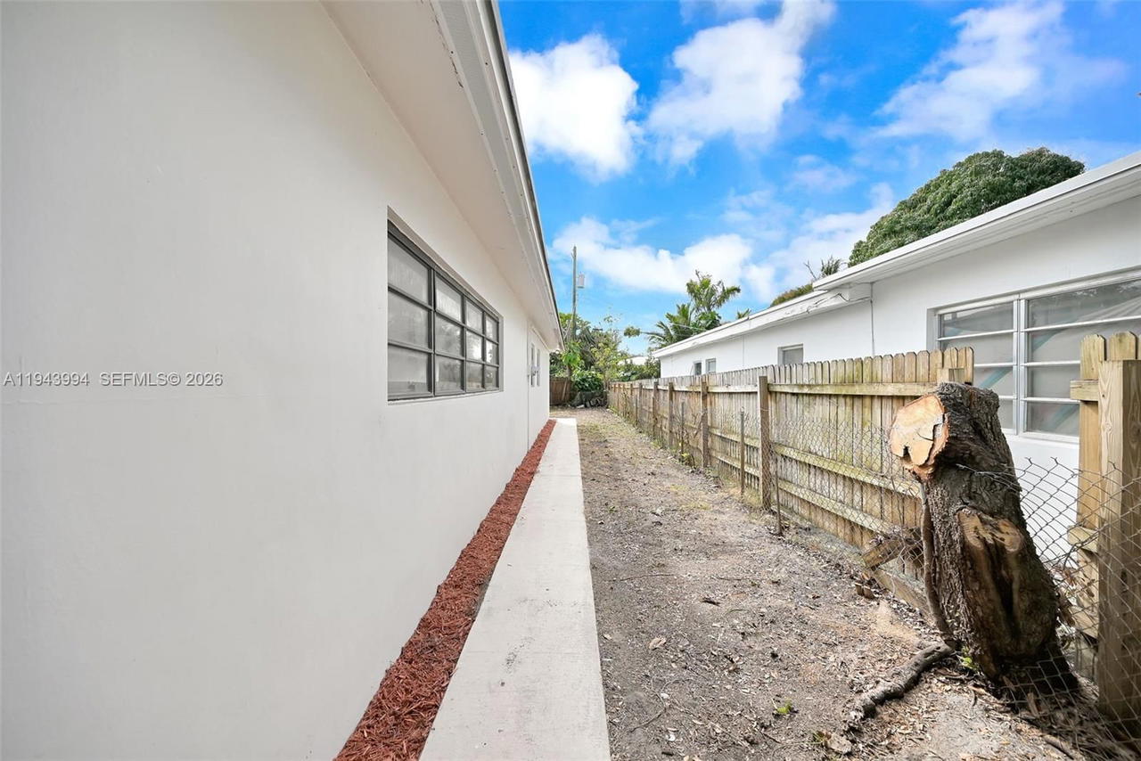 Real estate property located at 1550 118th Ter, Miami-dade, Biscayne Court, Miami, FL