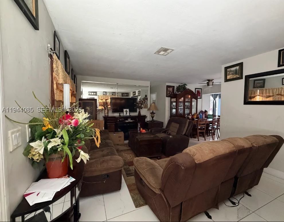 Real estate property located at 7570 Miramar Pkwy, Broward, Miramar Sec 10, Miramar, FL