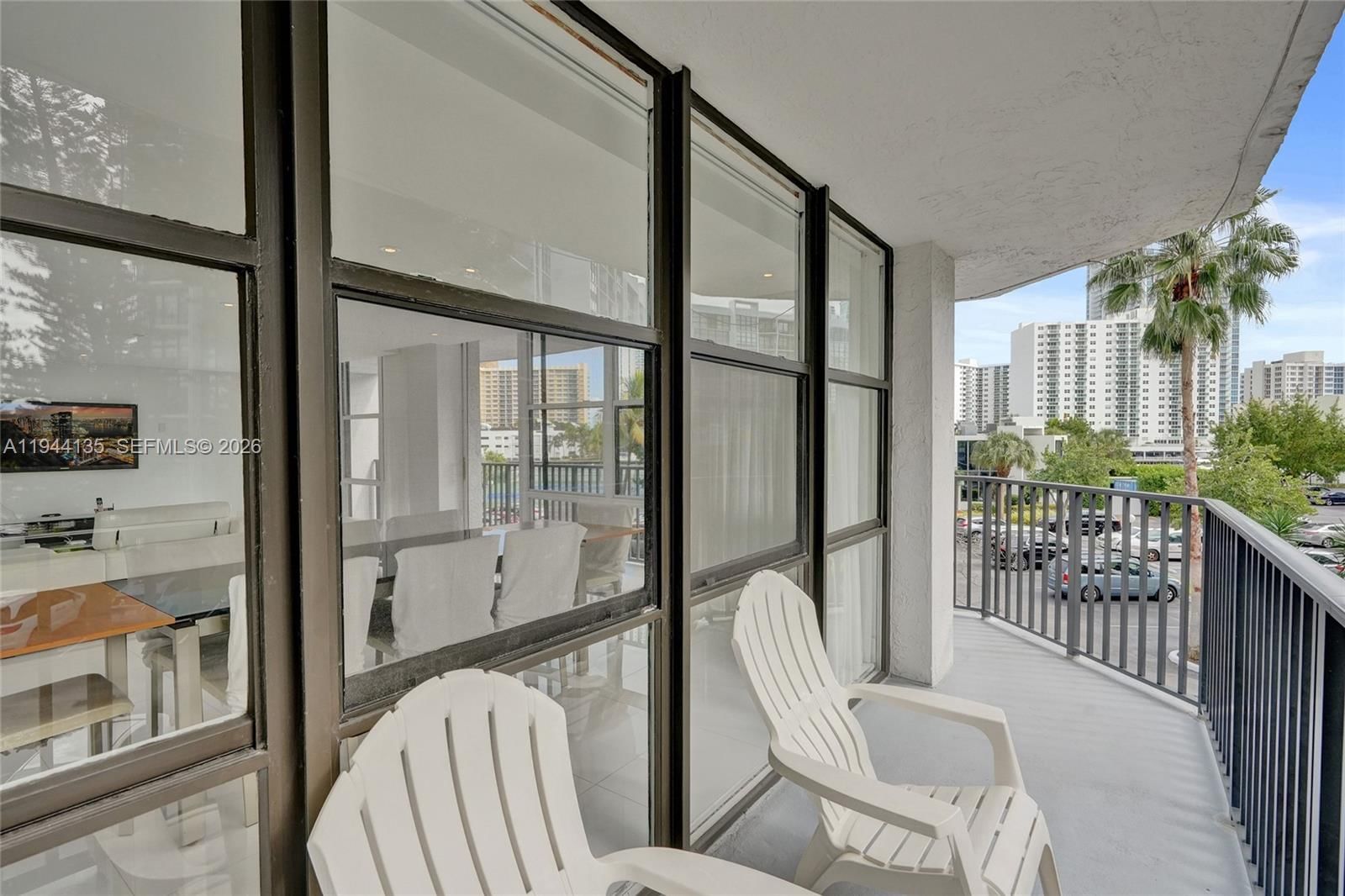 Real estate property located at 1000 Parkview Dr #330, Broward, Oceanview Park Condo, Hallandale Beach, FL