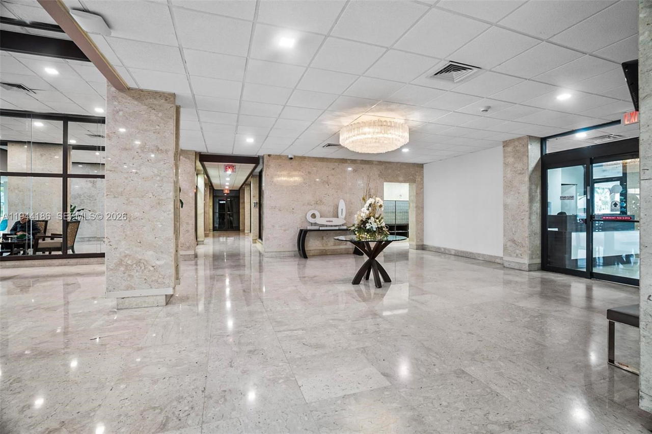 Real estate property located at 300 Bayview Dr #2108, Miami-dade, Arlen House Condo, Sunny Isles Beach, FL