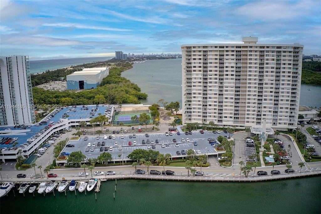 Real estate property located at 300 Bayview Dr #2108, Miami-dade, Arlen House Condo, Sunny Isles Beach, FL