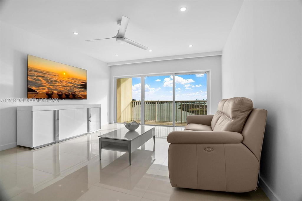 Real estate property located at 300 Bayview Dr #2108, Miami-dade, Arlen House Condo, Sunny Isles Beach, FL
