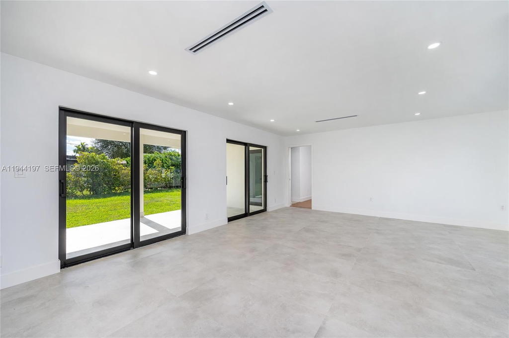 Real estate property located at 8440 27th Ter, Miami-dade, Coral Way Village Sec A P, Miami, FL
