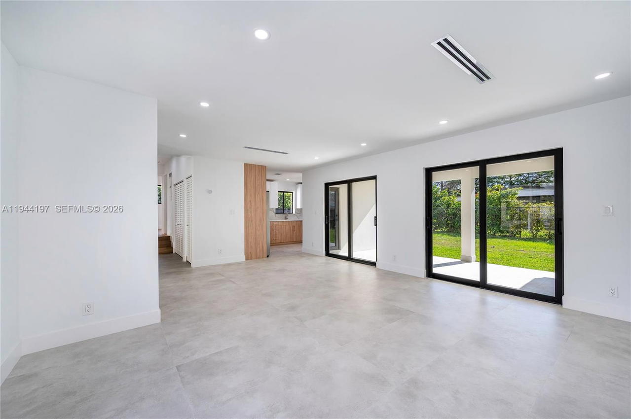 Real estate property located at 8440 27th Ter, Miami-dade, Coral Way Village Sec A P, Miami, FL