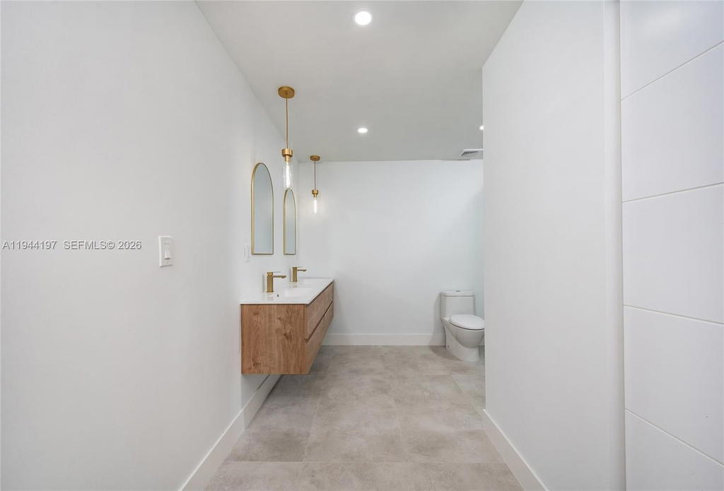 Real estate property located at 8440 27th Ter, Miami-dade, Coral Way Village Sec A P, Miami, FL