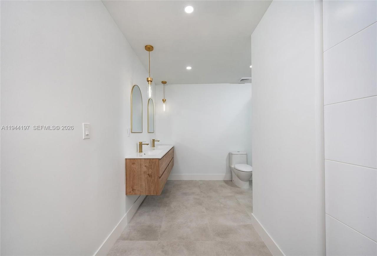 Real estate property located at 8440 27th Ter, Miami-dade, Coral Way Village Sec A P, Miami, FL