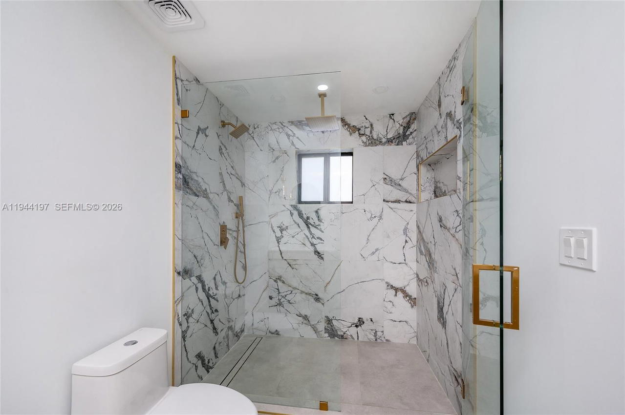 Real estate property located at 8440 27th Ter, Miami-dade, Coral Way Village Sec A P, Miami, FL