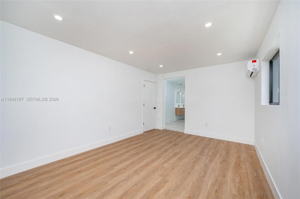 Real estate property located at 8440 27th Ter, Miami-dade, Coral Way Village Sec A P, Miami, FL