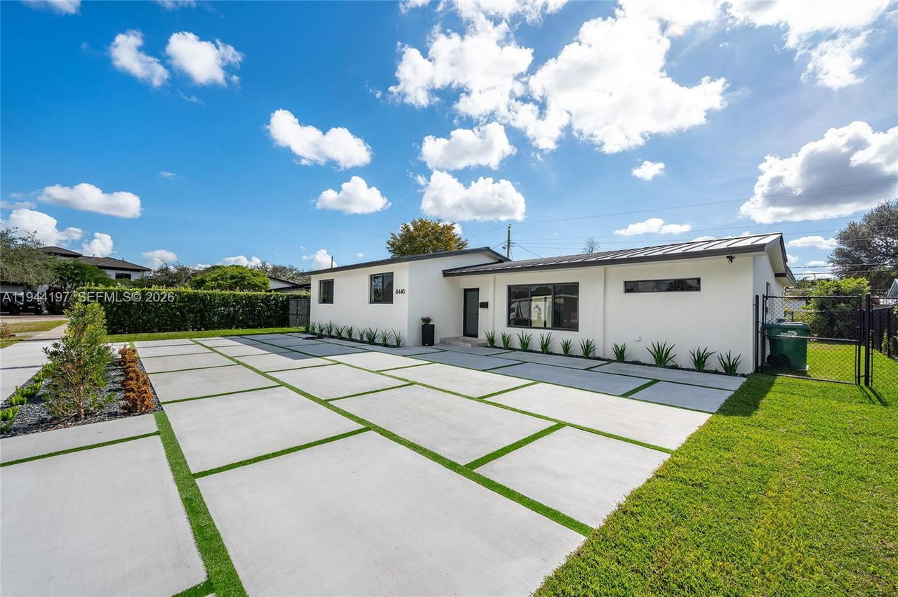 Real estate property located at 8440 27th Ter, Miami-dade, Coral Way Village Sec A P, Miami, FL