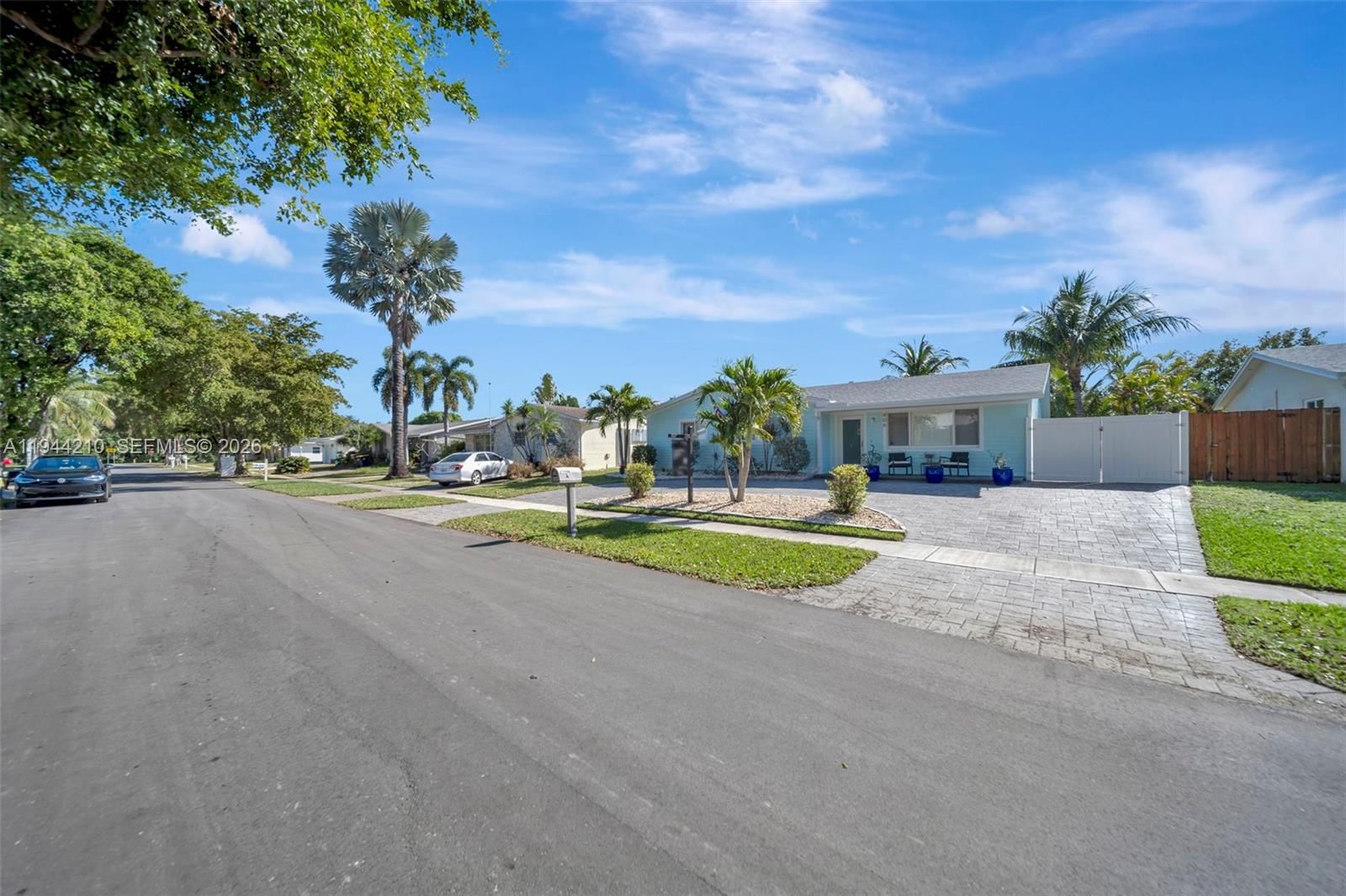Real estate property located at 406 4th Ter, Broward, Dania Highlands, Dania Beach, FL