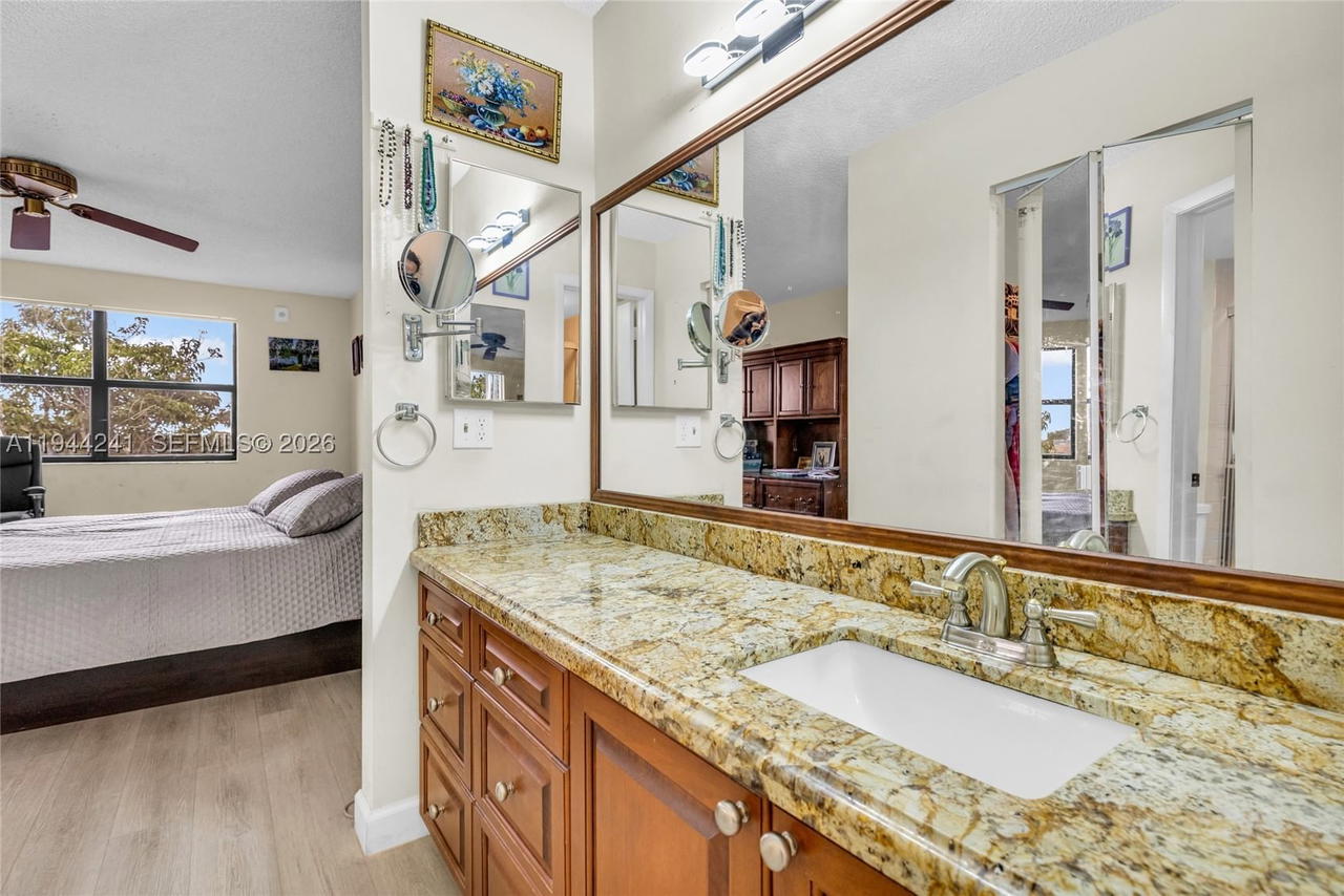 Real estate property located at 2981 Nob Hill Rd #406, Broward, Sunrise Lakes 172 Condo, Sunrise, FL
