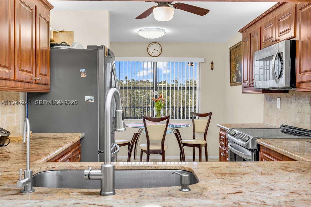 Real estate property located at 2981 Nob Hill Rd #406, Broward, Sunrise Lakes 172 Condo, Sunrise, FL